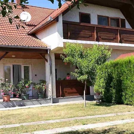 Sara Vendeghaz Appartement Balatonkeresztúr Buitenkant foto