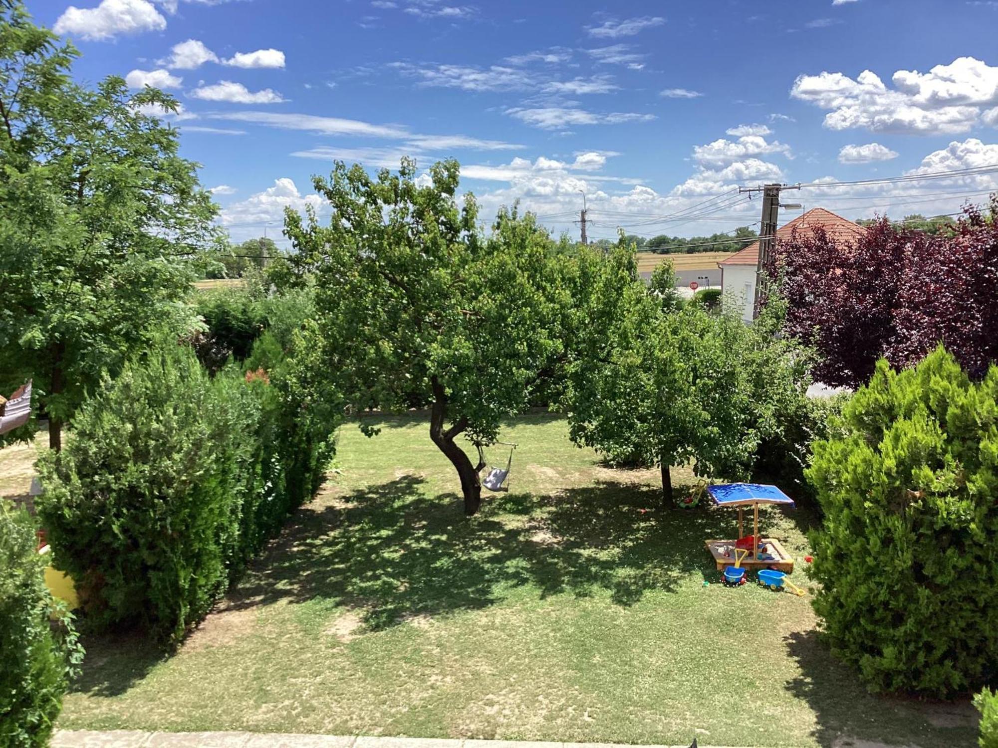 Sara Vendeghaz Appartement Balatonkeresztúr Buitenkant foto