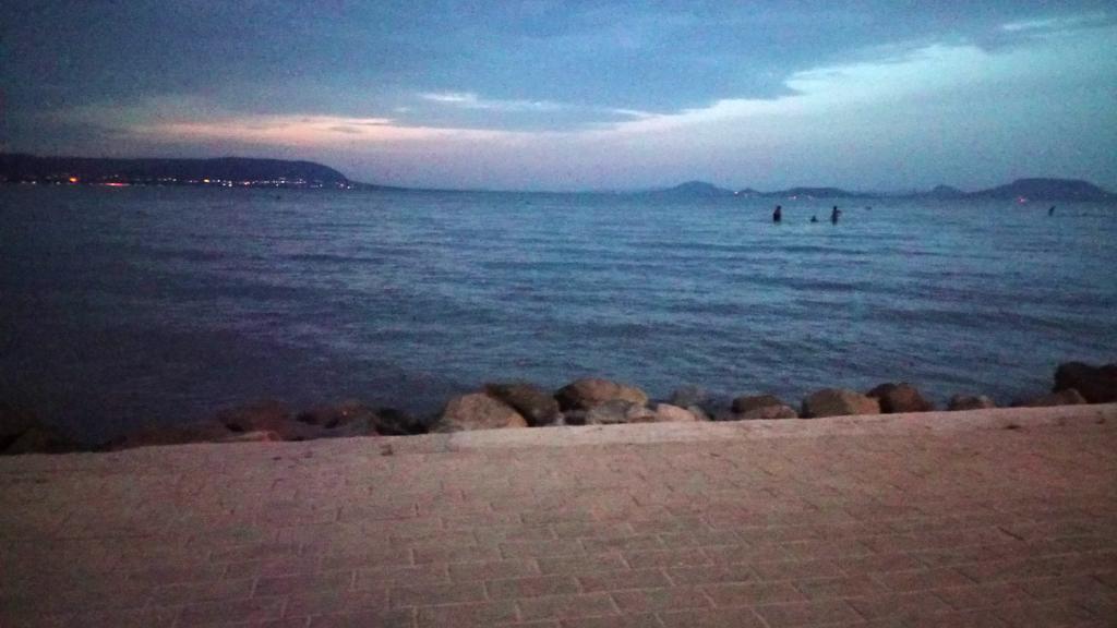 Sara Vendeghaz Appartement Balatonkeresztúr Buitenkant foto
